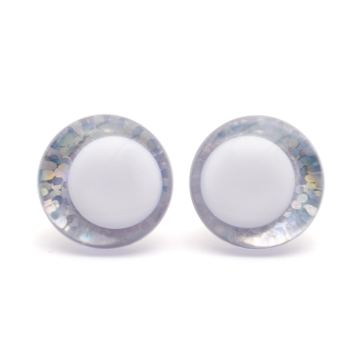 Ei keskikohtaa, valkoinen pupilli, hopea